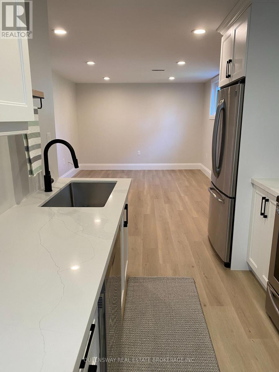 38 Eastview Crescent, Orangeville, Ontario  L9W 4X3 - Photo 5 - W12500850