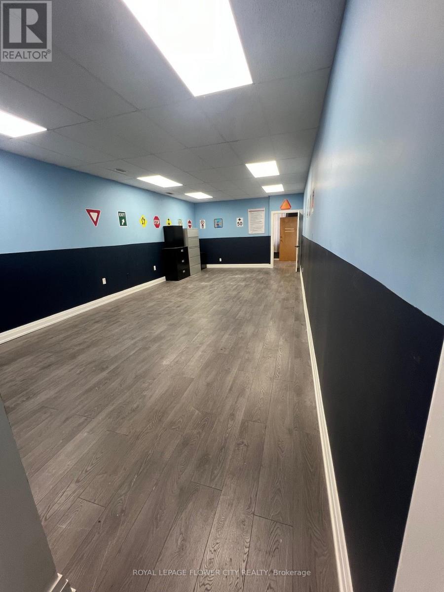 203 - 308 North Front Street, Belleville, Ontario  K8P 3C4 - Photo 5 - X12500824