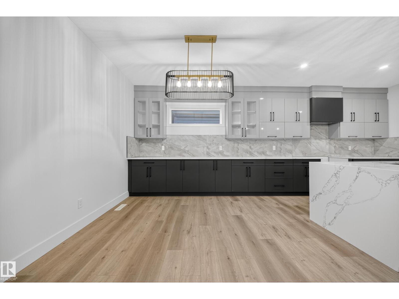 6117 Crawford Dr Sw, Edmonton, Alberta  T6W 4L7 - Photo 3 - E4464459