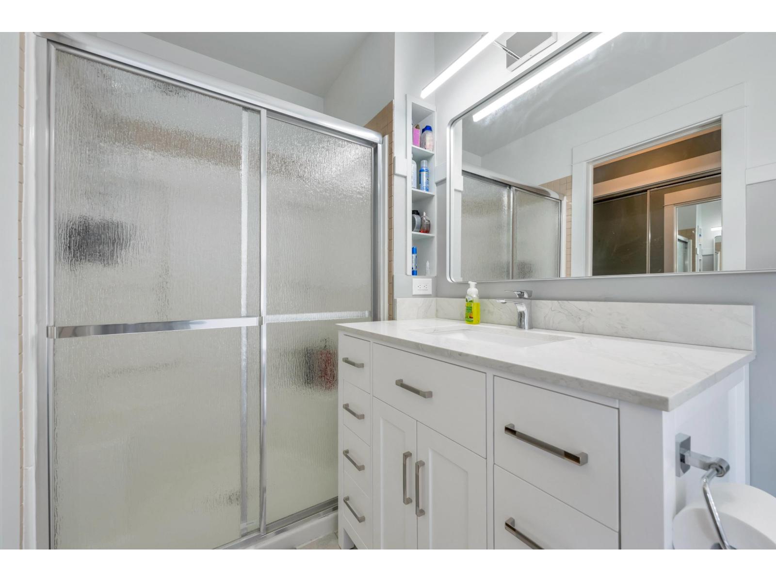 21761 49a Avenue, Langley, British Columbia  V3A 6C4 - Photo 14 - R3063769