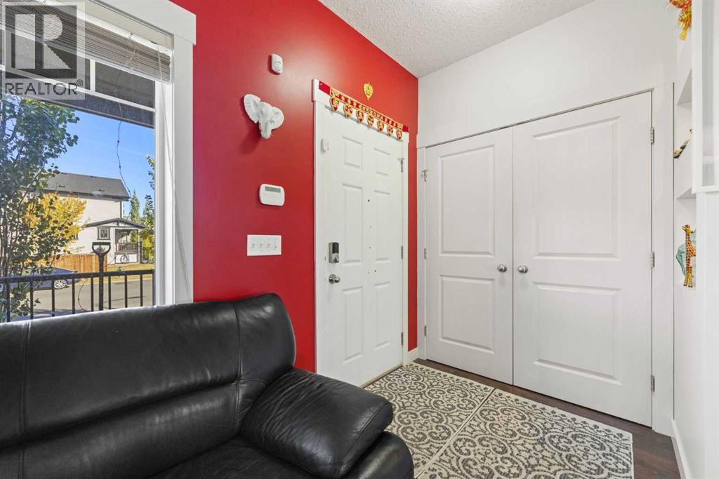 37 Skyview Ranch Manor Ne, Calgary, Alberta  T3N 0K7 - Photo 3 - A2261384