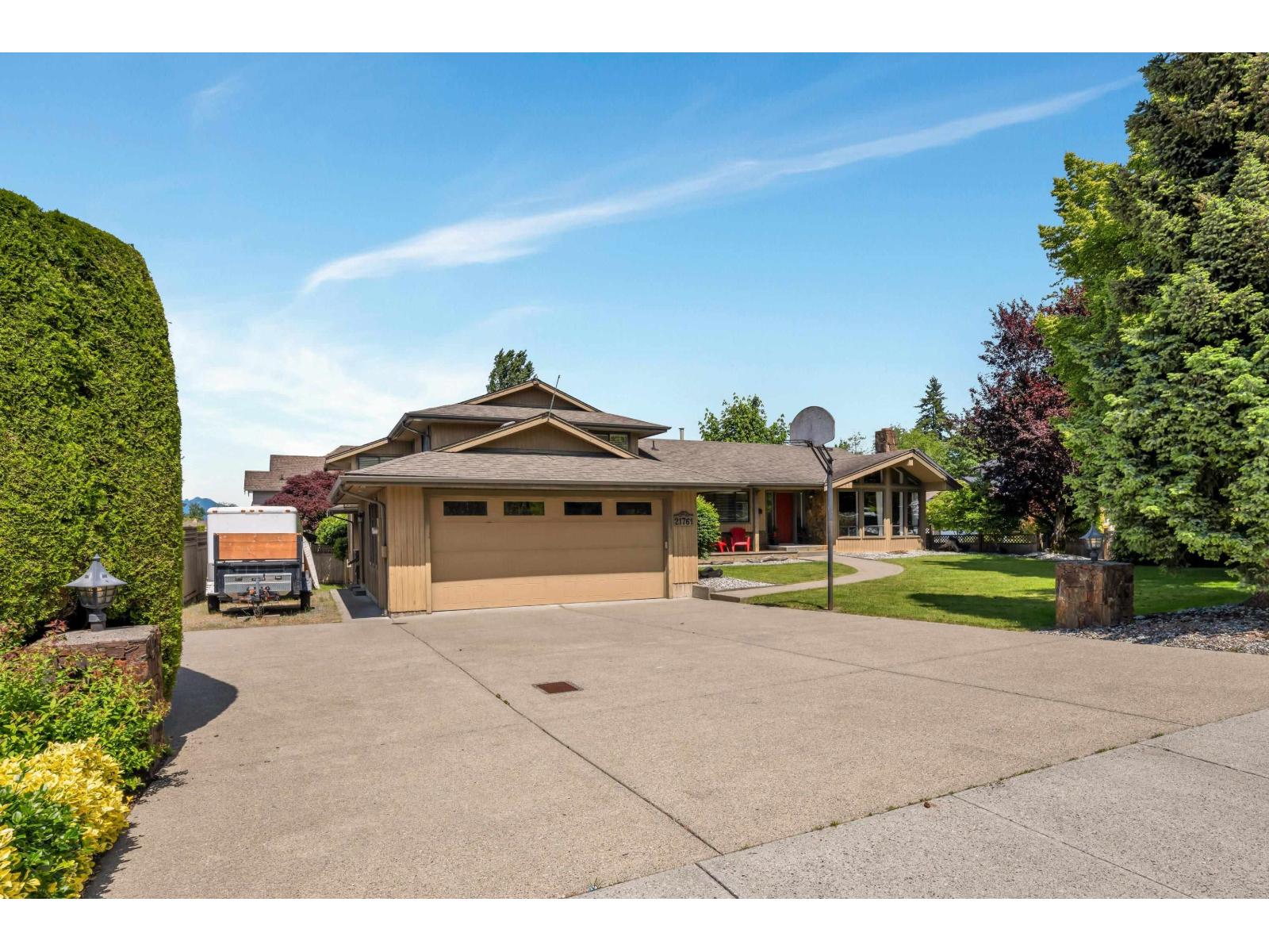 21761 49a Avenue, Langley, British Columbia  V3A 6C4 - Photo 11 - R3063769