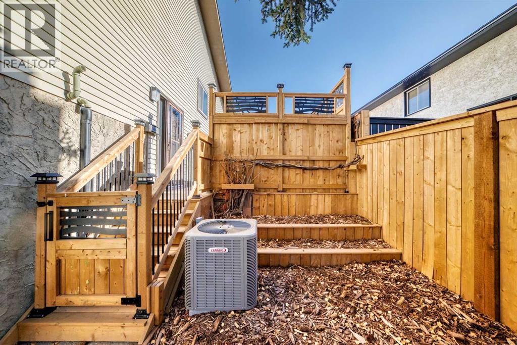 40 Glenpatrick Crescent, Cochrane, Alberta  T0L 0W3 - Photo 3 - A2263301