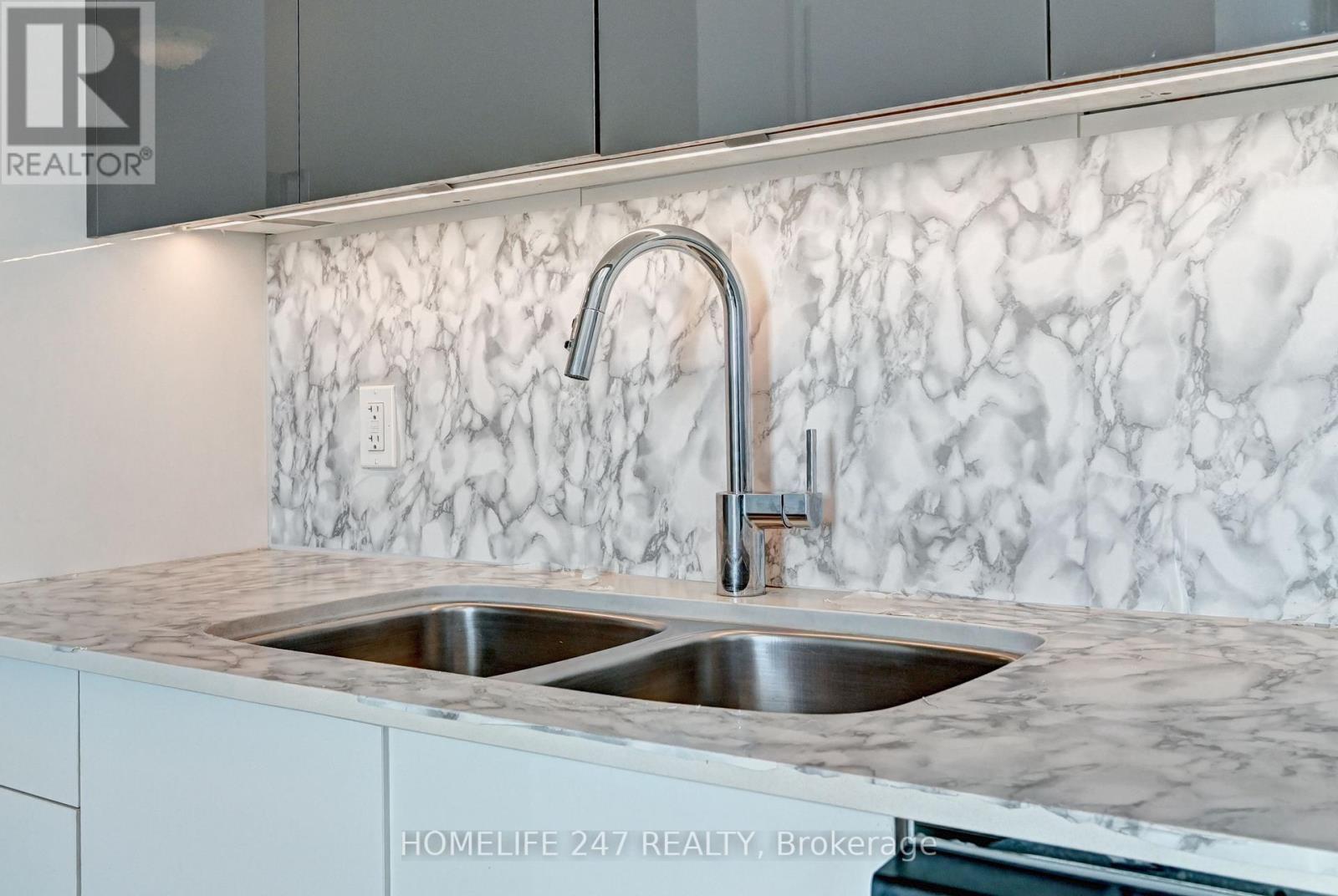 3102 - 60 Frederick Street, Kitchener, Ontario  N2H 0C7 - Photo 12 - X12500854