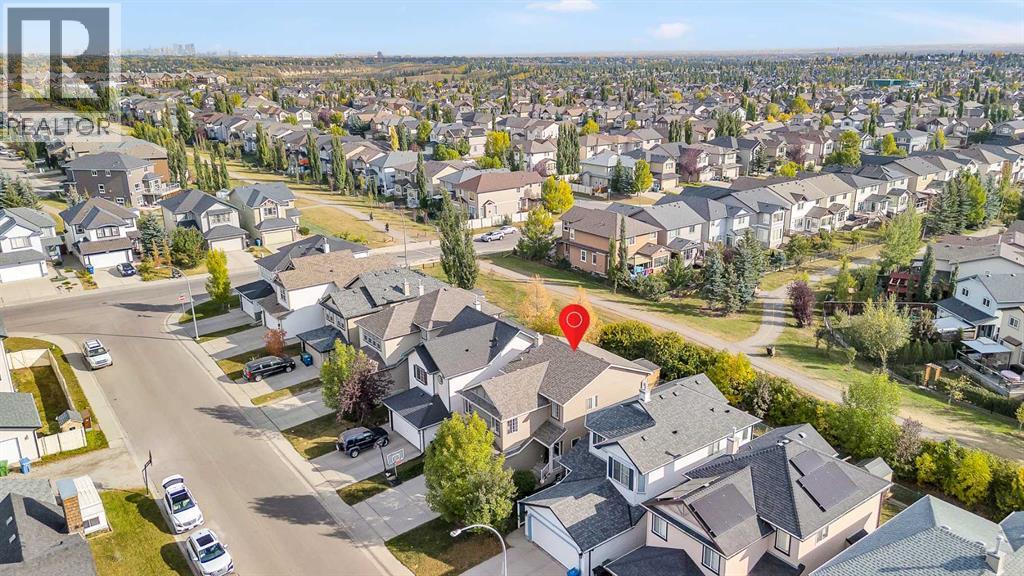 320 Evermeadow Road Sw, Calgary, Alberta  T2Y 4X2 - Photo 3 - A2260452