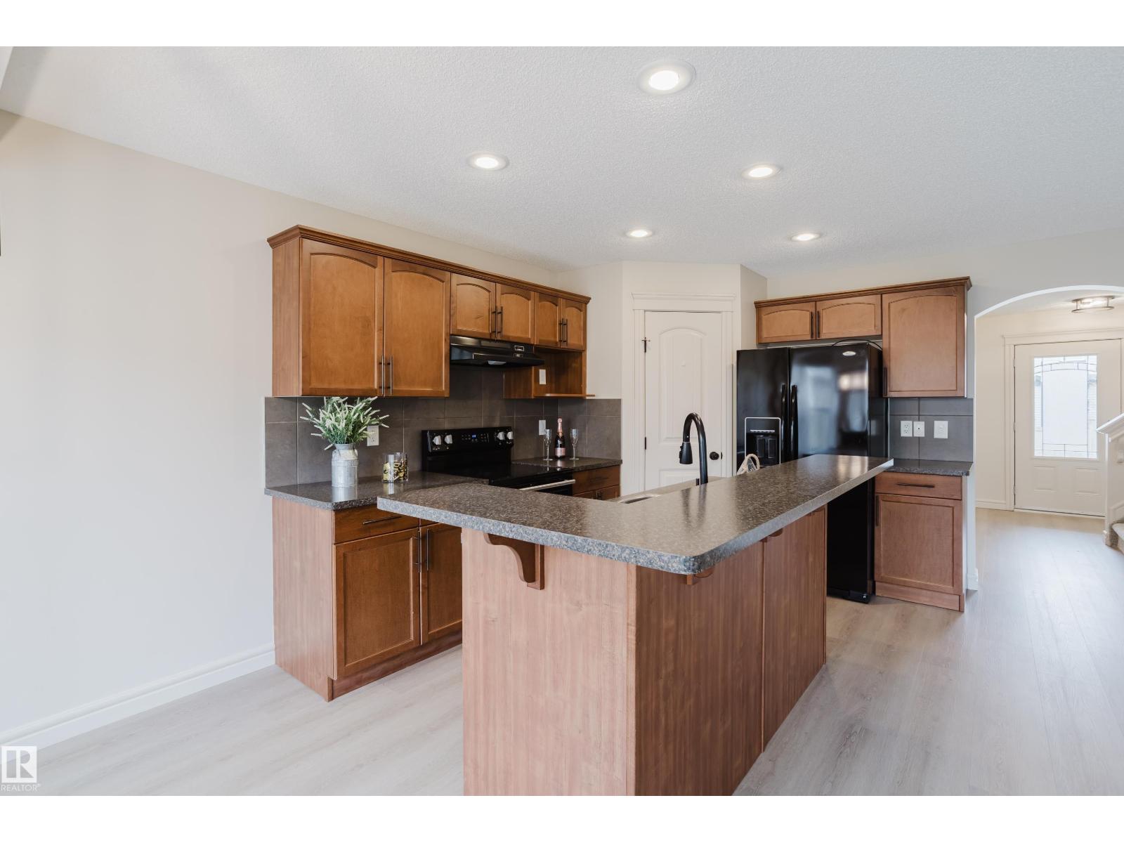 1739 56 St Sw Sw, Edmonton, Alberta  T6X 1P8 - Photo 5 - E4464460