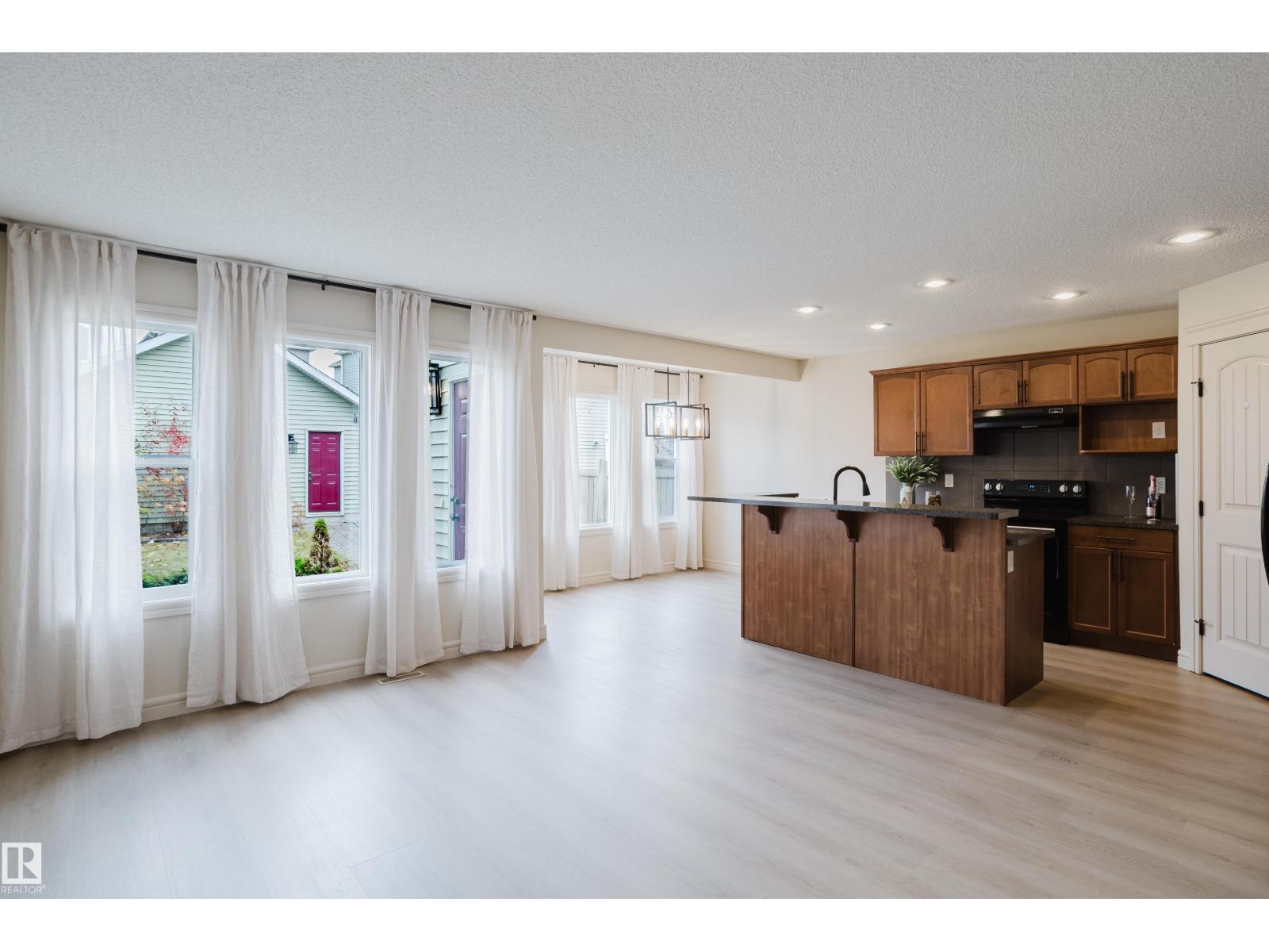 1739 56 St Sw Sw, Edmonton, Alberta  T6X 1P8 - Photo 6 - E4464460