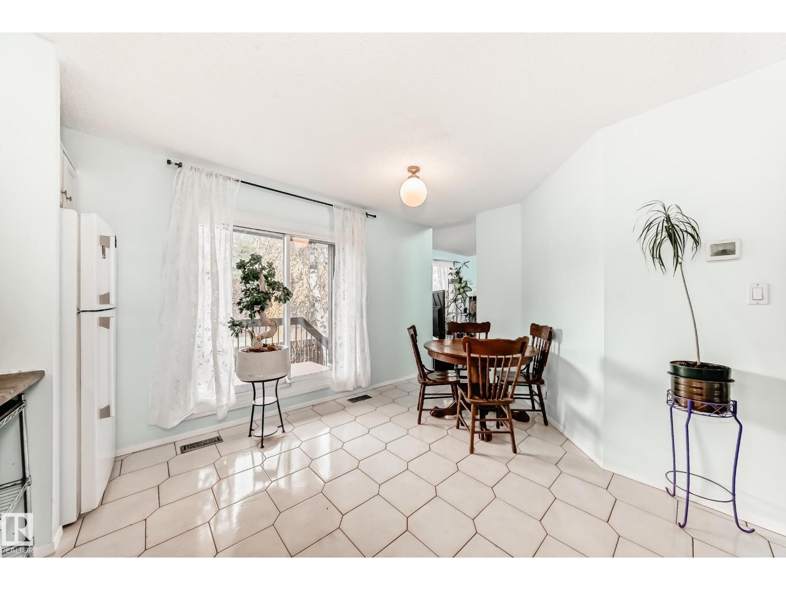 14159 26 St Nw, Edmonton, Alberta  T5Y 1S2 - Photo 9 - E4464461