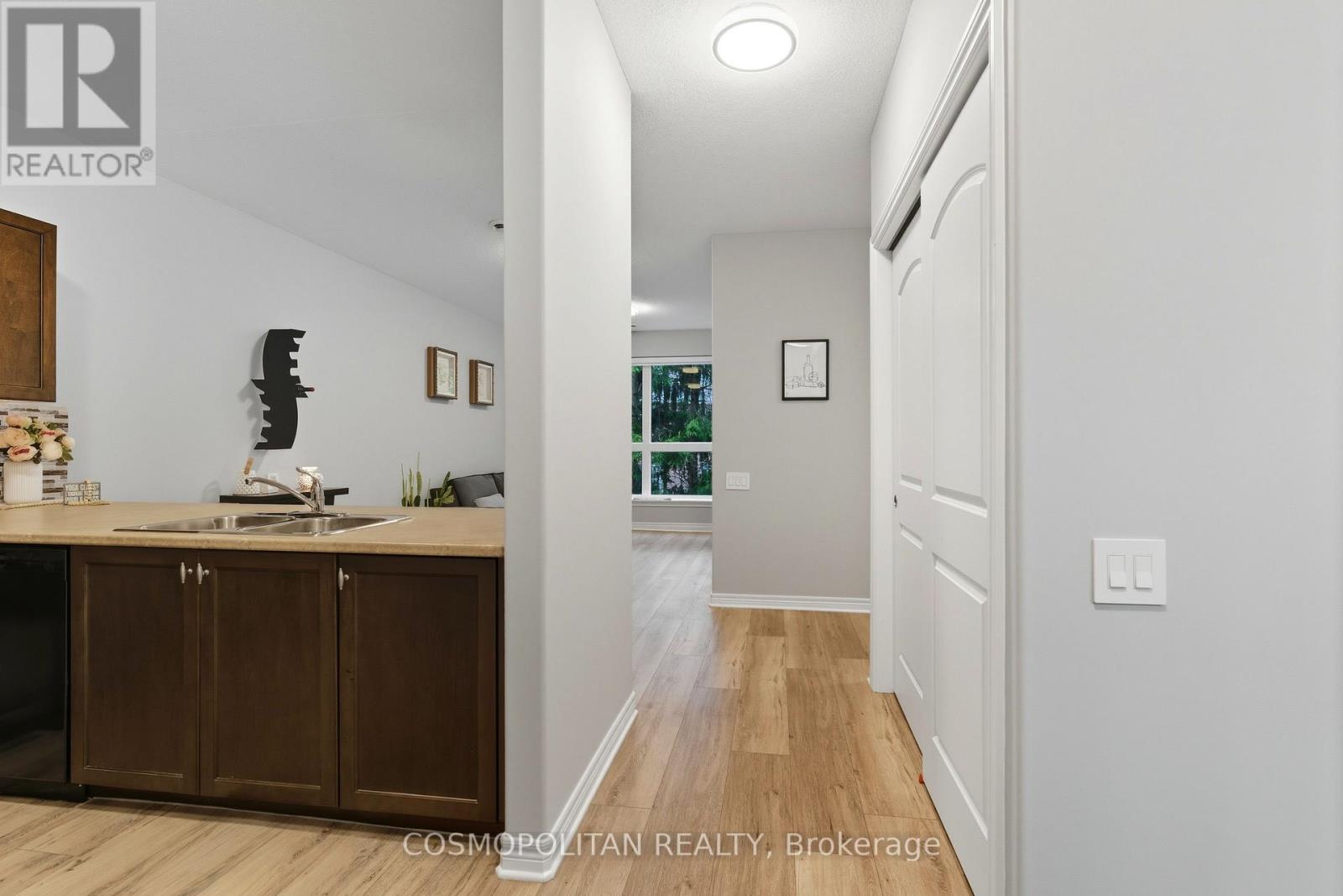 204 - 2799 St. Paul Avenue, Niagara Falls, Ontario  L2J 2L3 - Photo 5 - X12500878