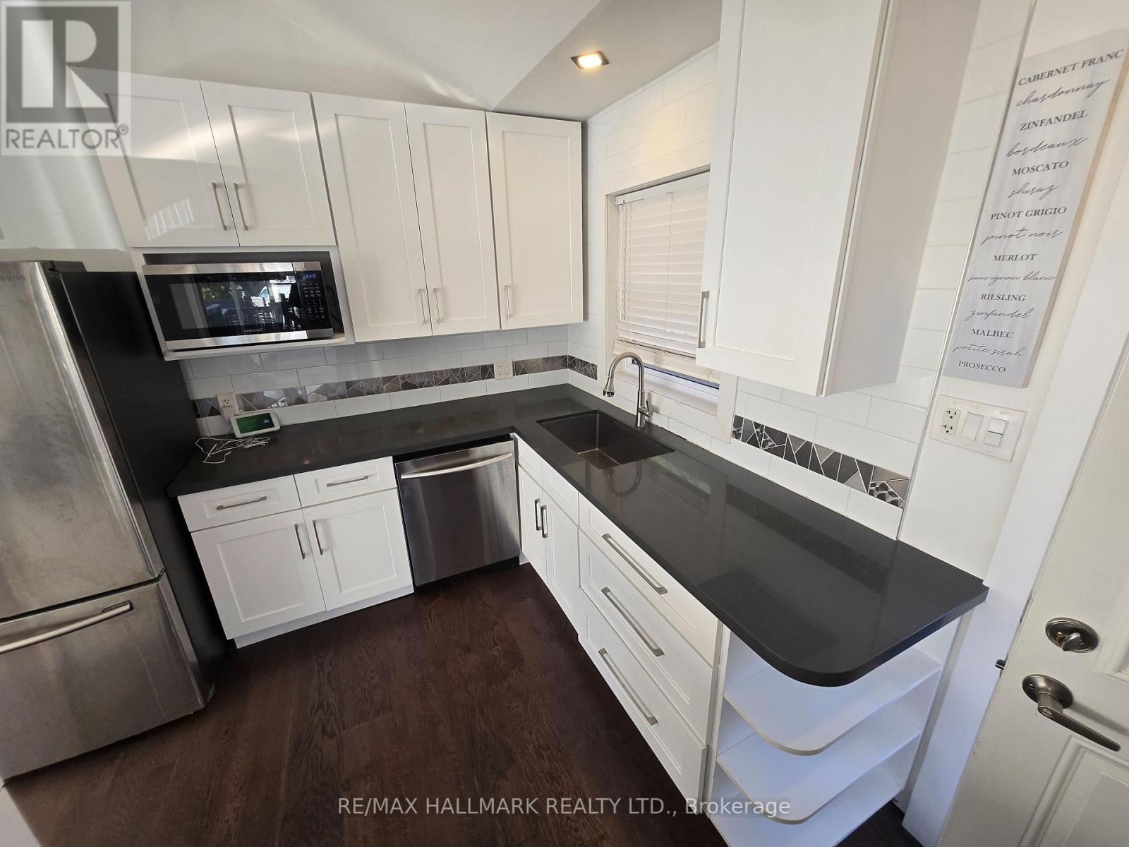 18 Deerfield Road, Toronto, Ontario  M1K 4X6 - Photo 12 - E12498800