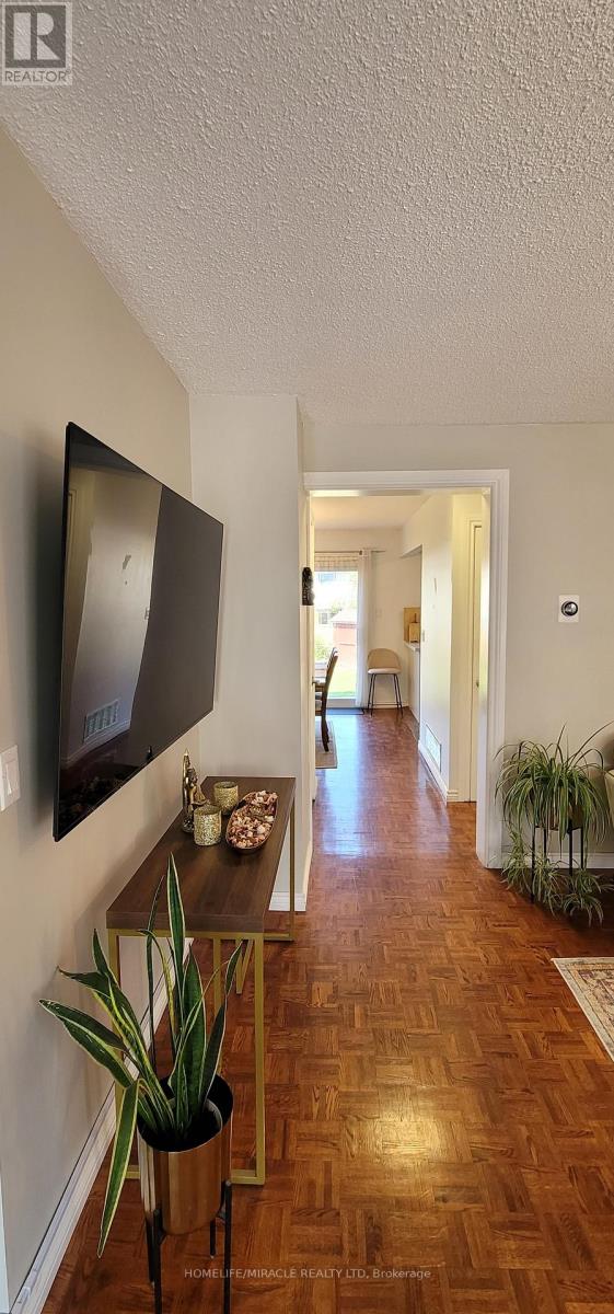 1312 Cherrydown Drive, Oshawa, Ontario  L1H 8C9 - Photo 4 - E12500848