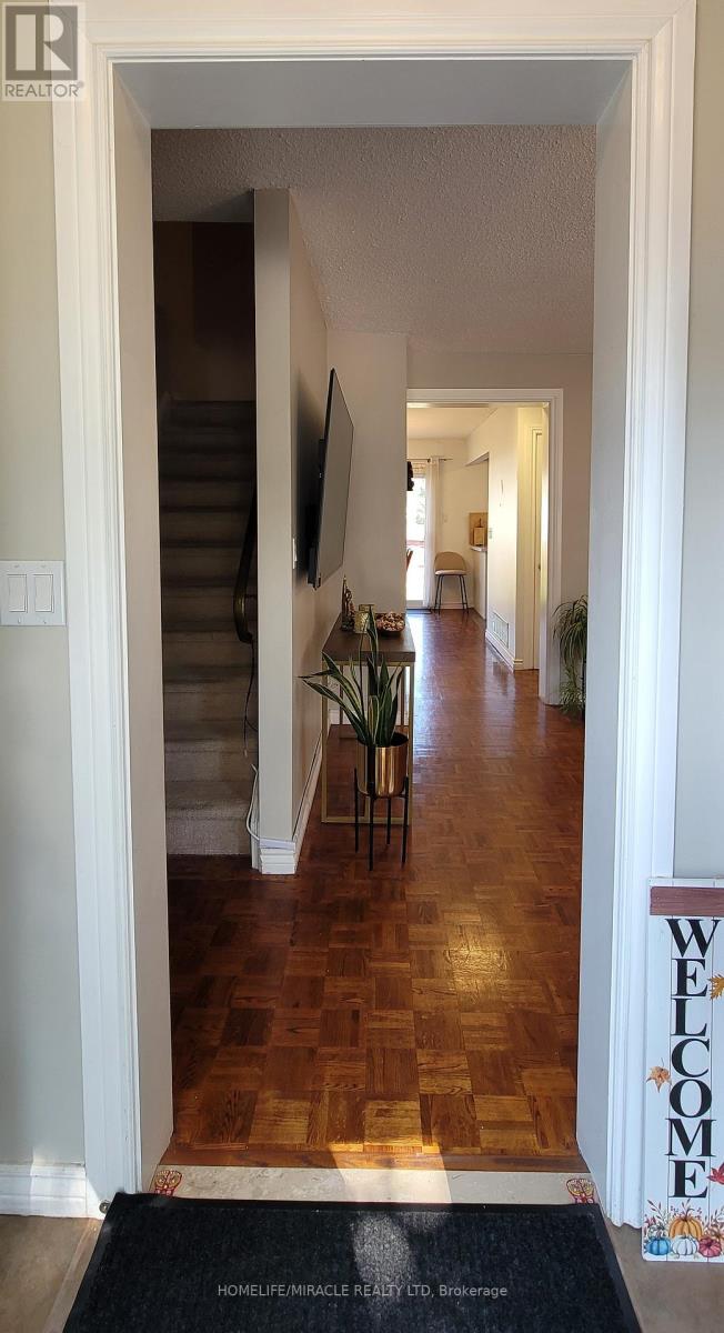 1312 Cherrydown Drive, Oshawa, Ontario  L1H 8C9 - Photo 3 - E12500848