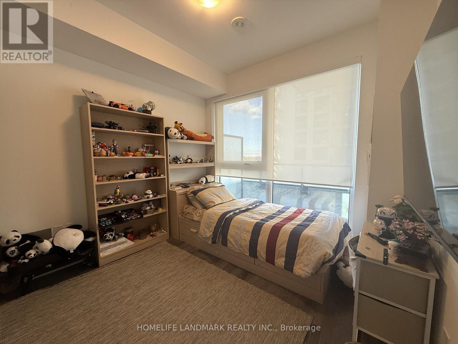 506 - 105 Oneida Crescent, Richmond Hill, Ontario  L4B 0H1 - Photo 3 - N12472012