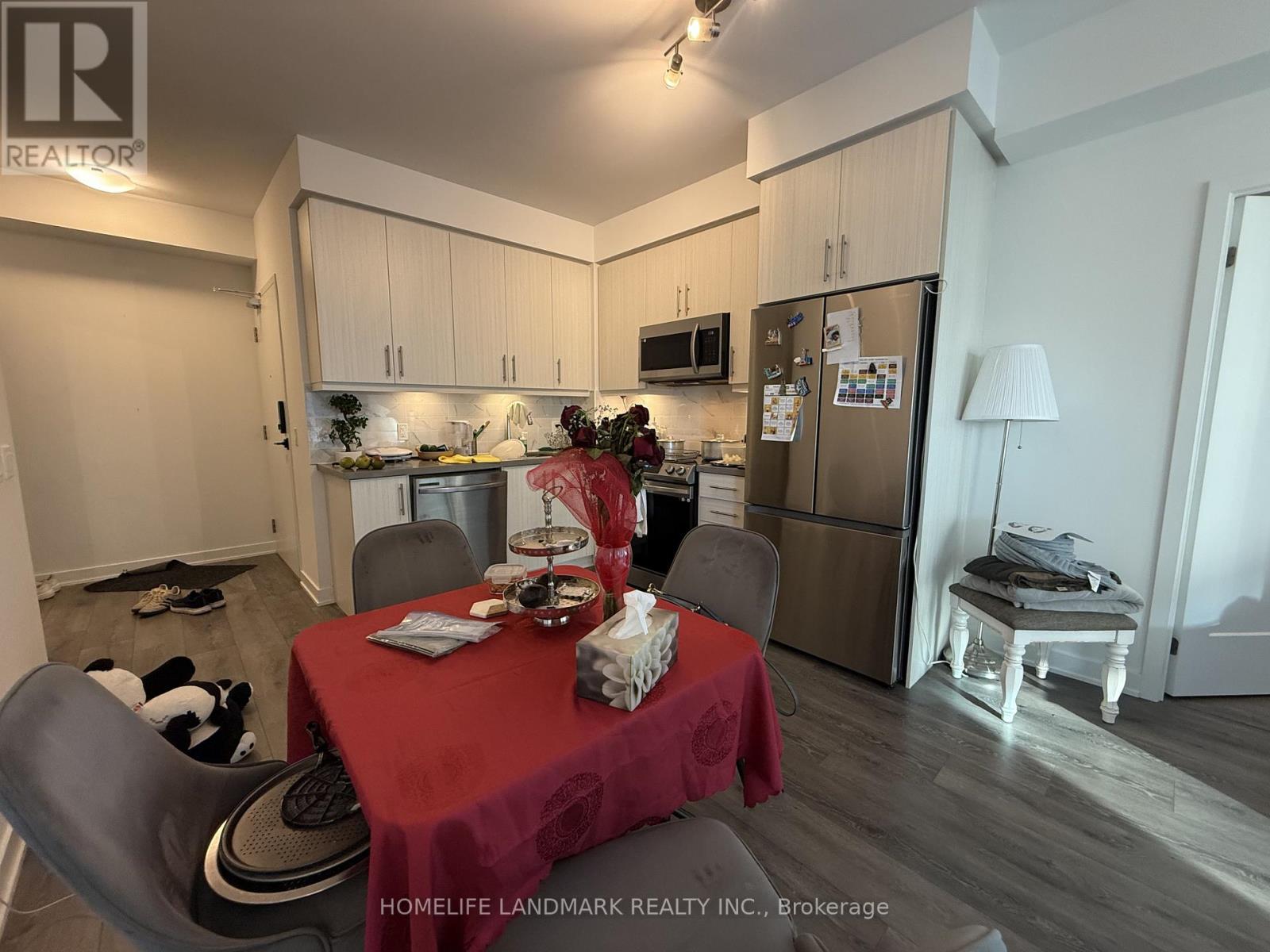 506 - 105 Oneida Crescent, Richmond Hill, Ontario  L4B 0H1 - Photo 10 - N12472012