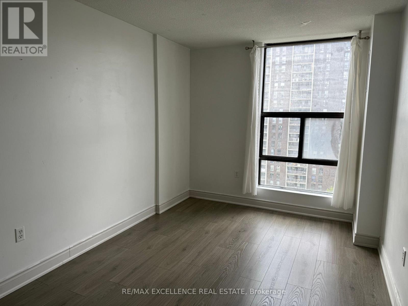 1106 - 4 Kings Cross Road, Brampton, Ontario  L6T 3X8 - Photo 12 - W12482457