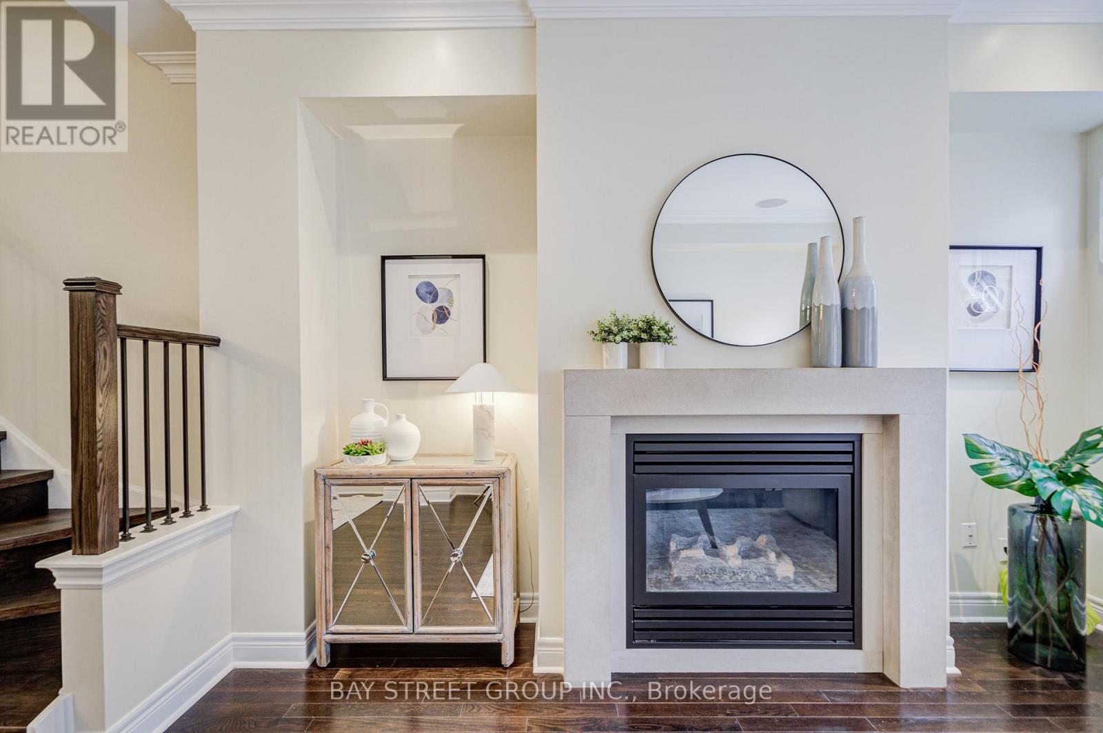 51 Lobo Mews, Toronto, Ontario  M8Z 0B2 - Photo 23 - W12447246