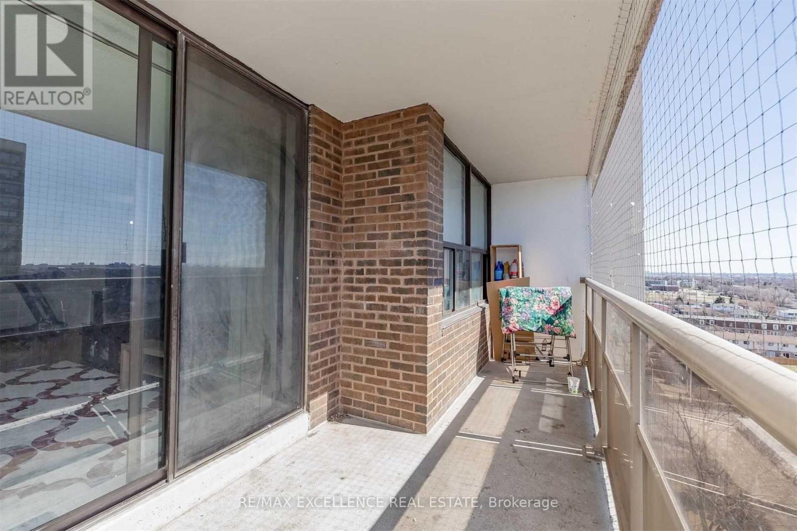 1106 - 4 Kings Cross Road, Brampton, Ontario  L6T 3X8 - Photo 17 - W12482457