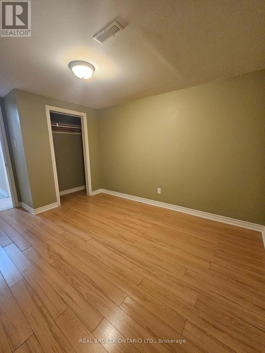 138 Archdekin Drive, Brampton, Ontario  L6V 1Y7 - Photo 11 - W12500868