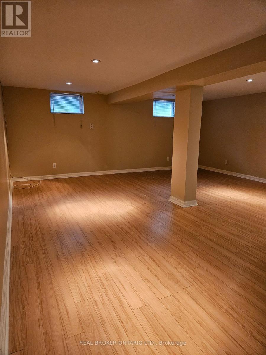 138 Archdekin Drive, Brampton, Ontario  L6V 1Y7 - Photo 10 - W12500868