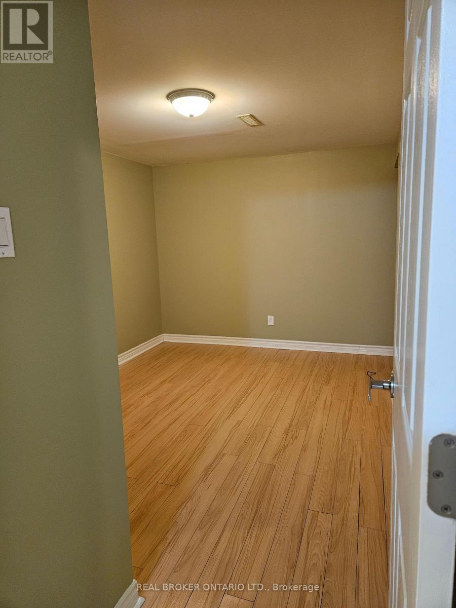 138 Archdekin Drive, Brampton, Ontario  L6V 1Y7 - Photo 2 - W12500868