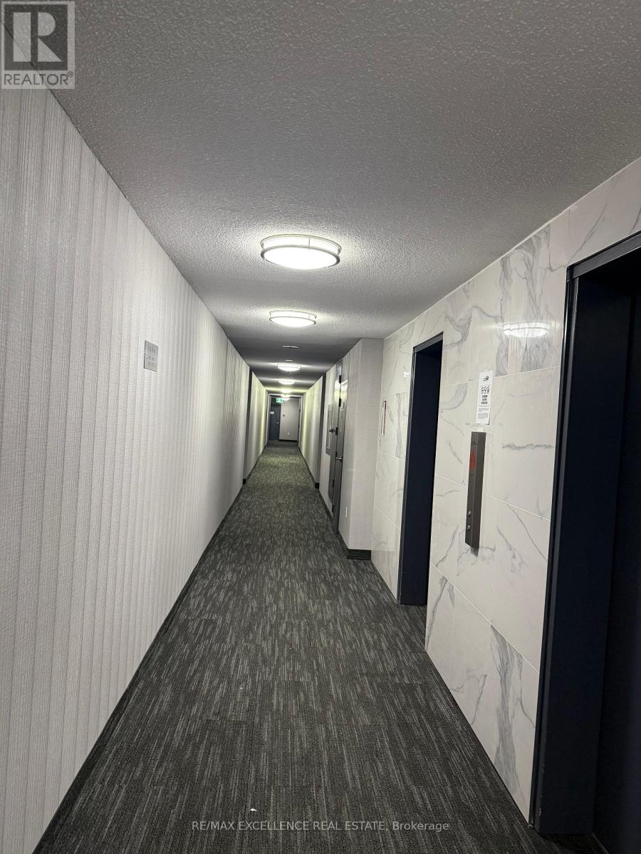 1106 - 4 Kings Cross Road, Brampton, Ontario  L6T 3X8 - Photo 7 - W12482457