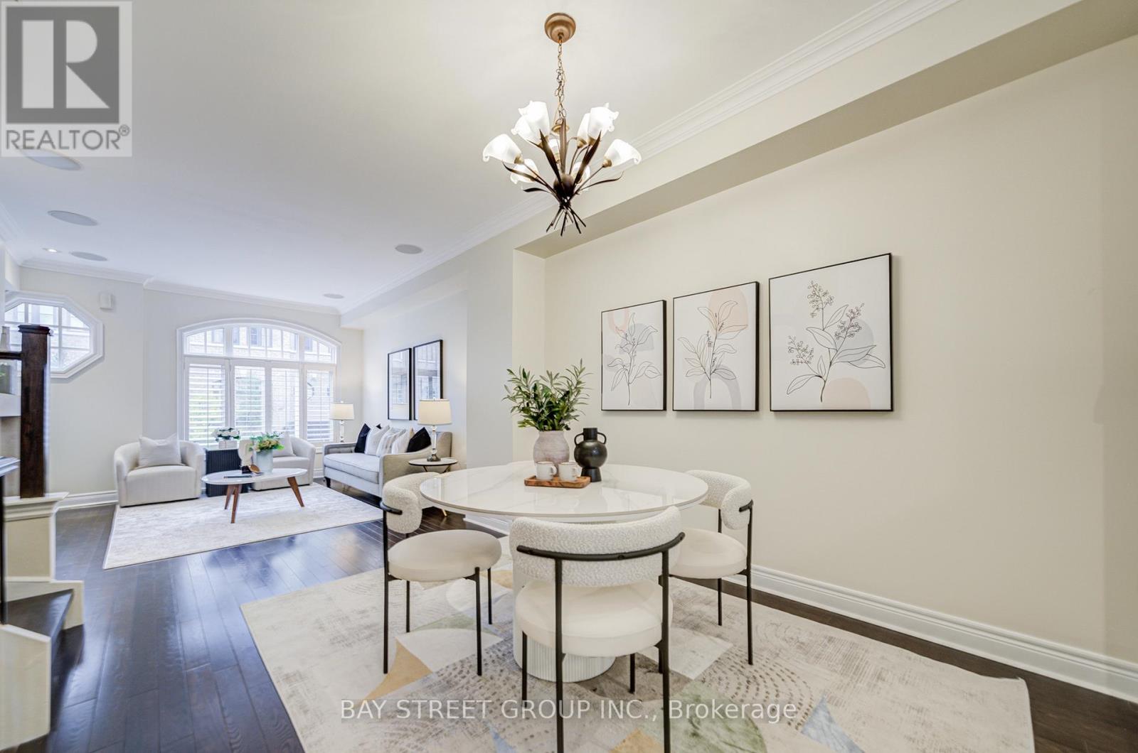 51 Lobo Mews, Toronto, Ontario  M8Z 0B2 - Photo 9 - W12447246