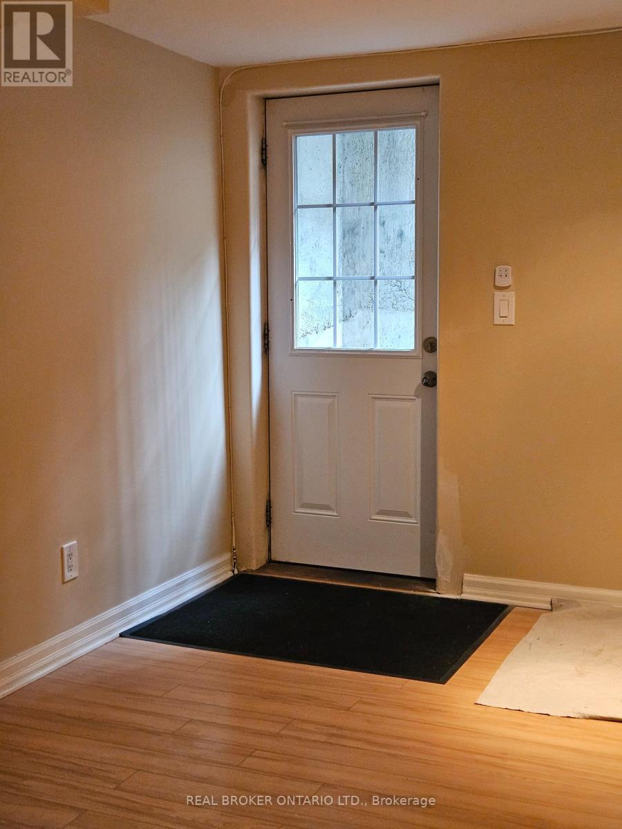 138 Archdekin Drive, Brampton, Ontario  L6V 1Y7 - Photo 8 - W12500868