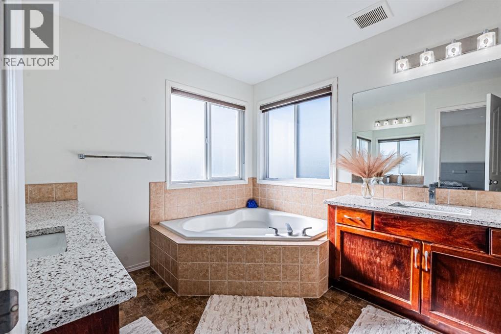 57 Saddlecrest Park Ne, Calgary, Alberta  T3J 5L4 - Photo 25 - A2251004