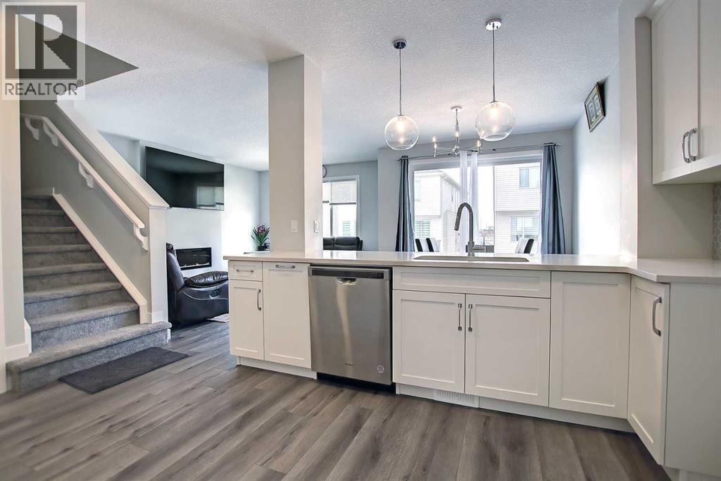 25 Belvedere Terrace Se, Calgary, Alberta  T2A 7G1 - Photo 2 - A2267536