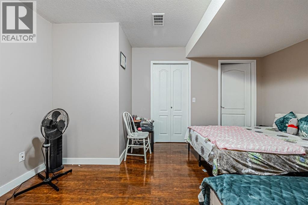 57 Saddlecrest Park Ne, Calgary, Alberta  T3J 5L4 - Photo 37 - A2251004