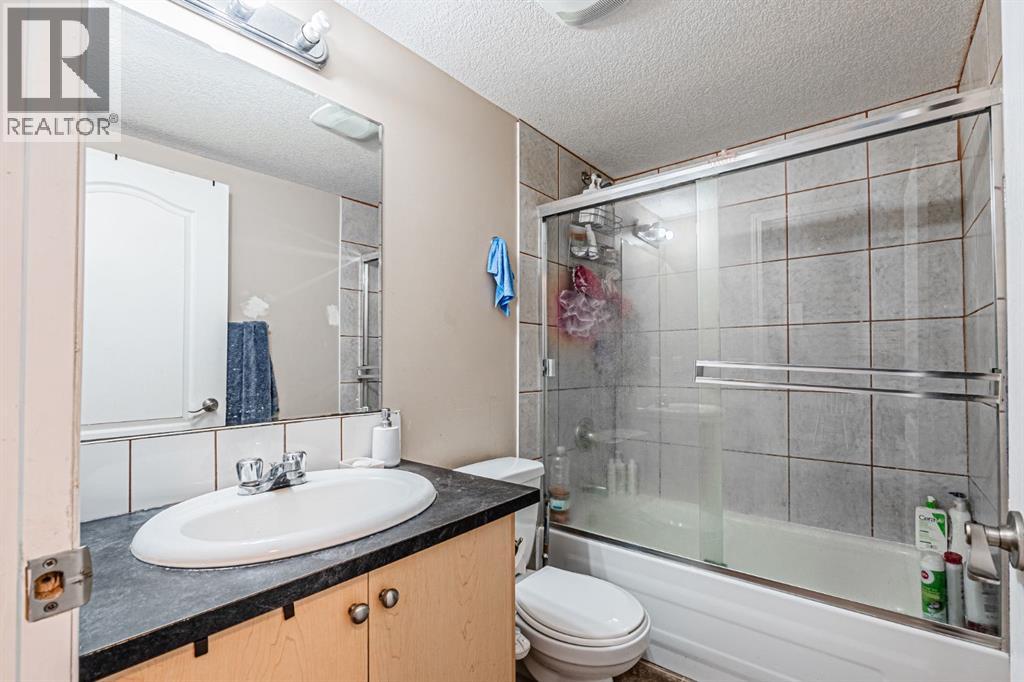 57 Saddlecrest Park Ne, Calgary, Alberta  T3J 5L4 - Photo 38 - A2251004