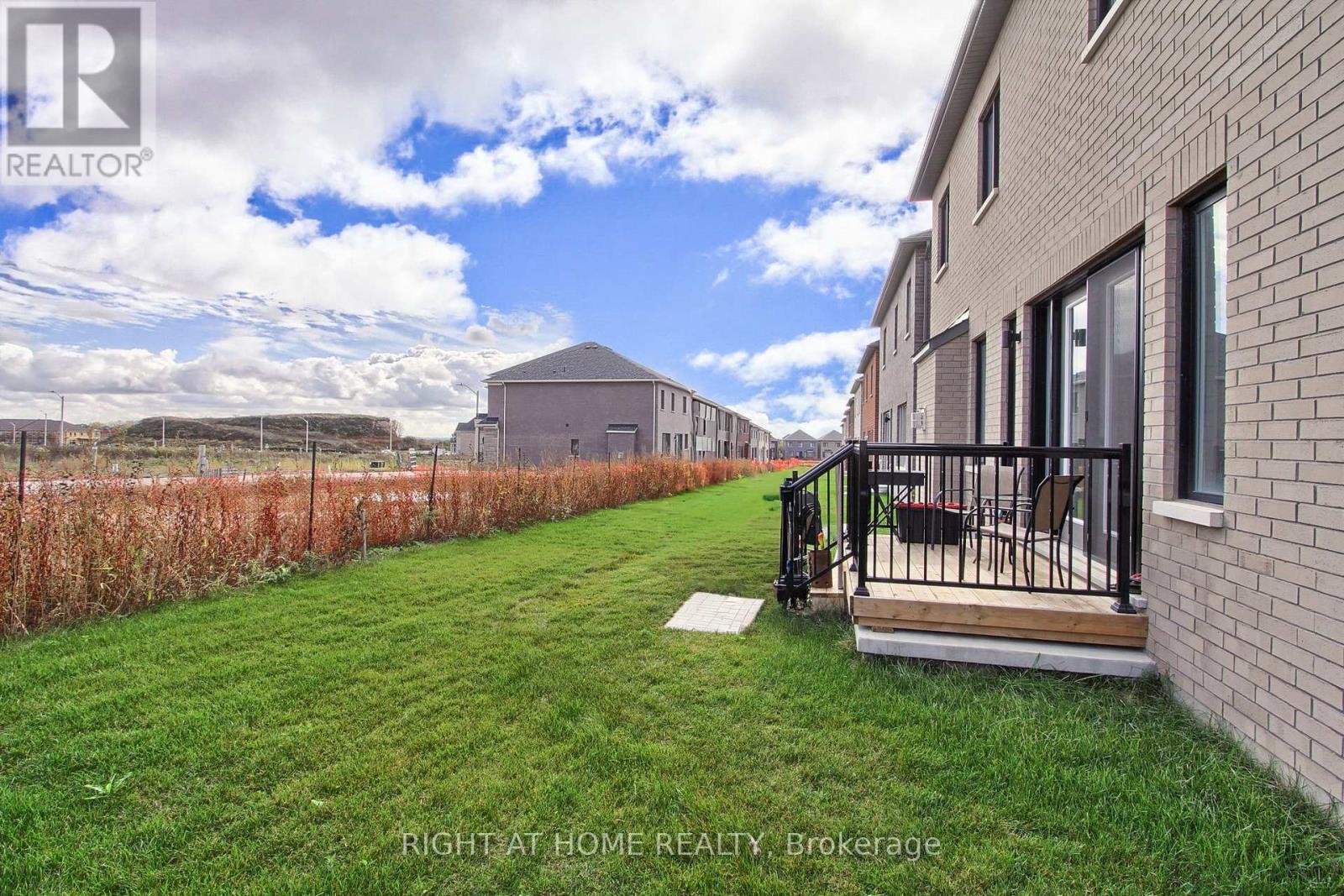 9 Backhouse Drive, Richmond Hill, Ontario  L4E 1M8 - Photo 47 - N12498562