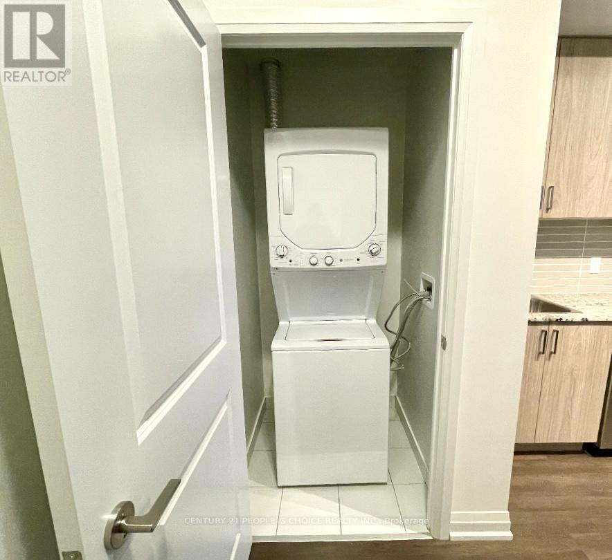 102 - 10 Meadowglen Place, Toronto, Ontario  M1G 2V6 - Photo 8 - E12500874