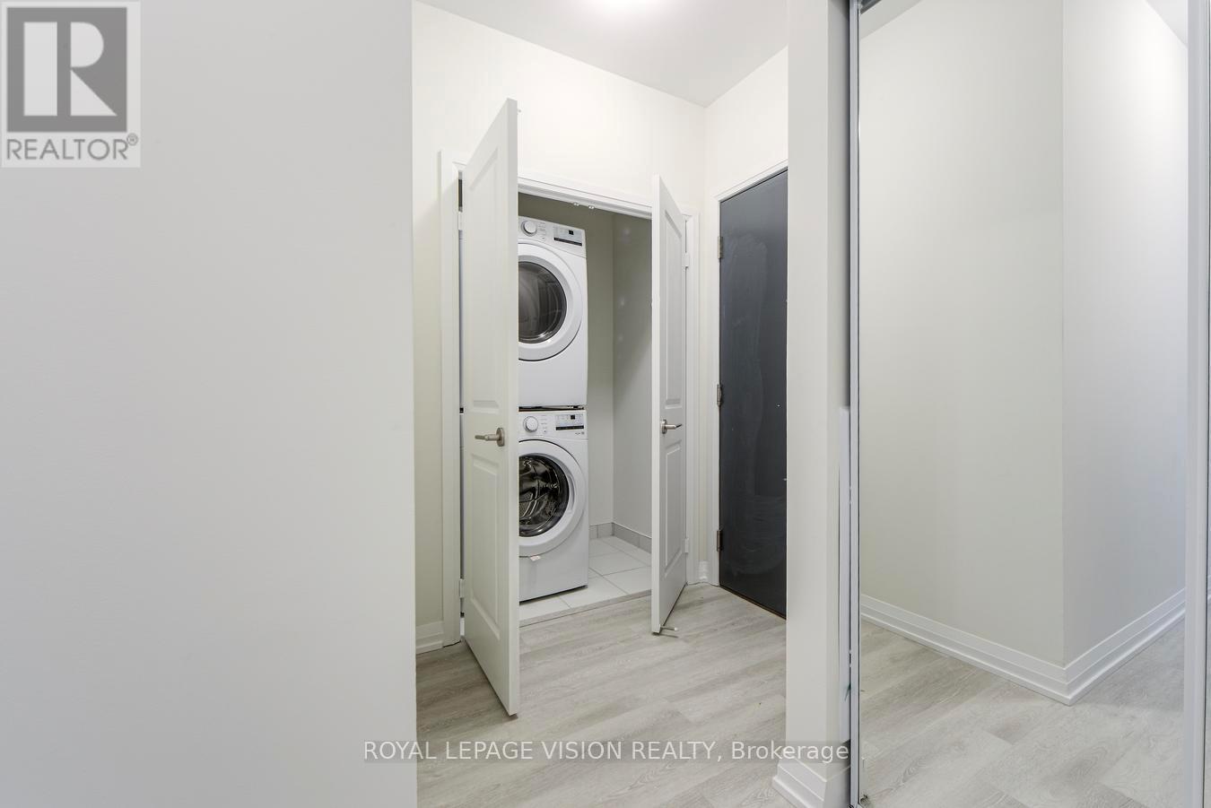 222 - 3270 Sheppard Avenue E, Toronto, Ontario  M1T 3K3 - Photo 5 - E12500900