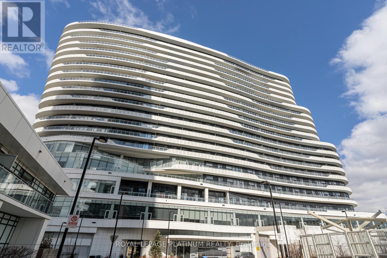 1514 - 2520 Eglinton Avenue W, Mississauga, Ontario  L5M 0Y4 - Photo 5 - W12430805