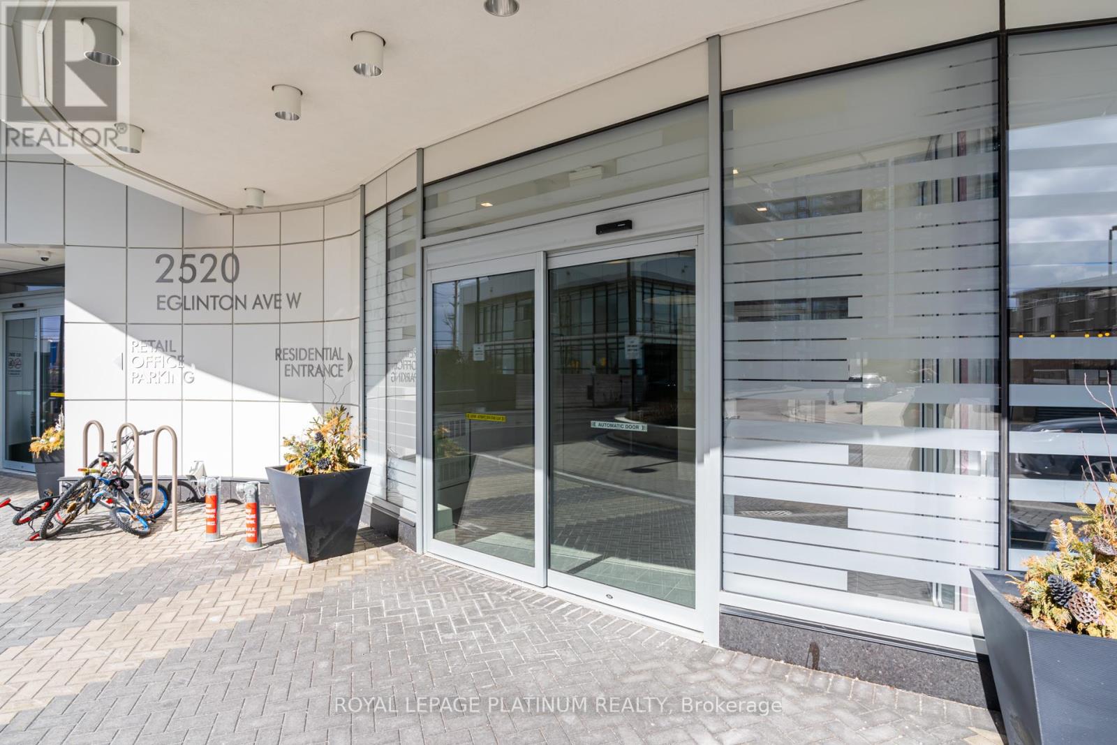 1514 - 2520 Eglinton Avenue W, Mississauga, Ontario  L5M 0Y4 - Photo 7 - W12430805