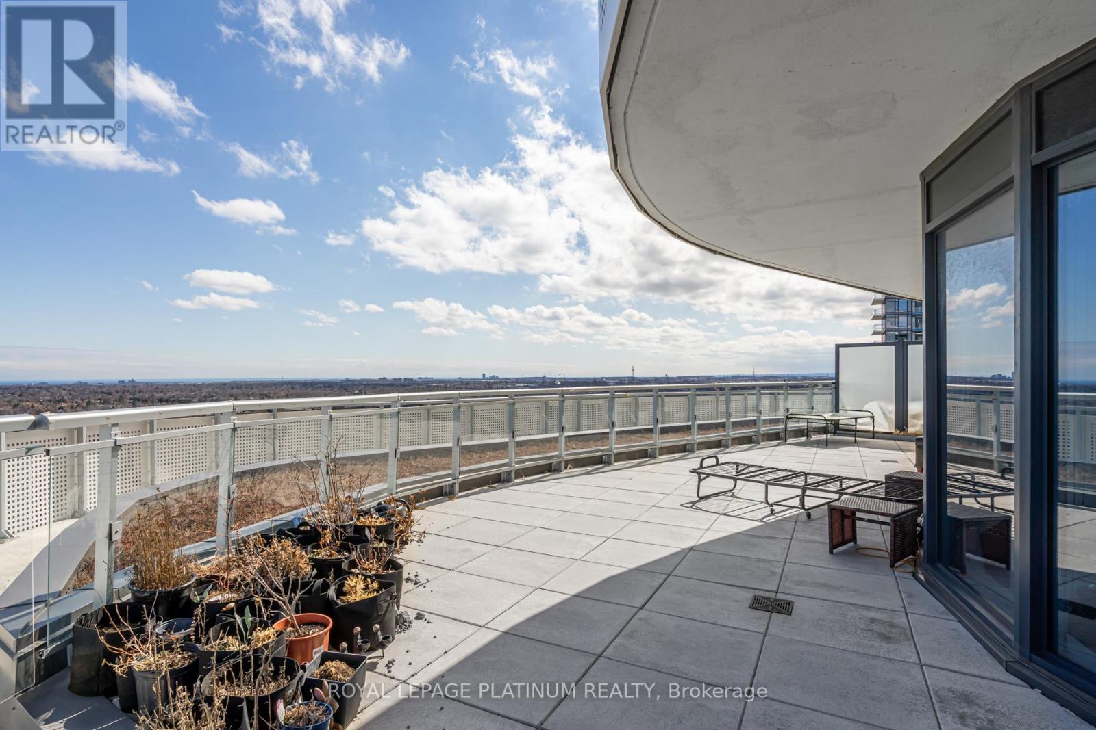 1514 - 2520 Eglinton Avenue W, Mississauga, Ontario  L5M 0Y4 - Photo 9 - W12430805