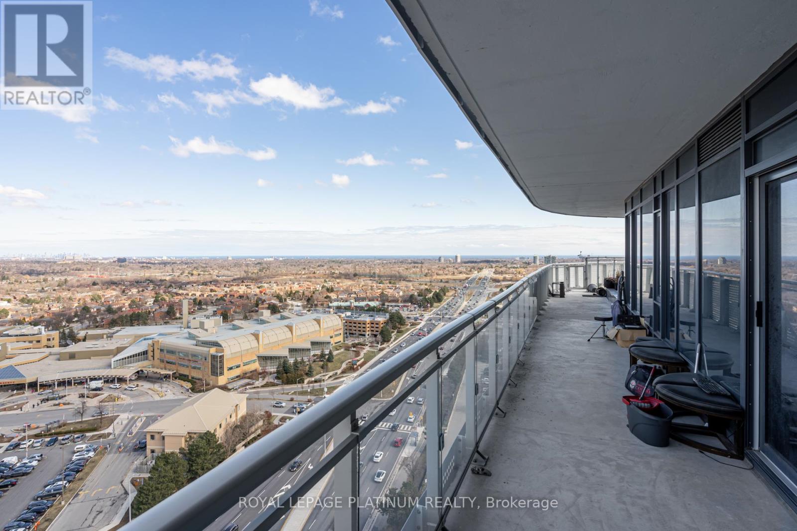 1514 - 2520 Eglinton Avenue W, Mississauga, Ontario  L5M 0Y4 - Photo 11 - W12430805