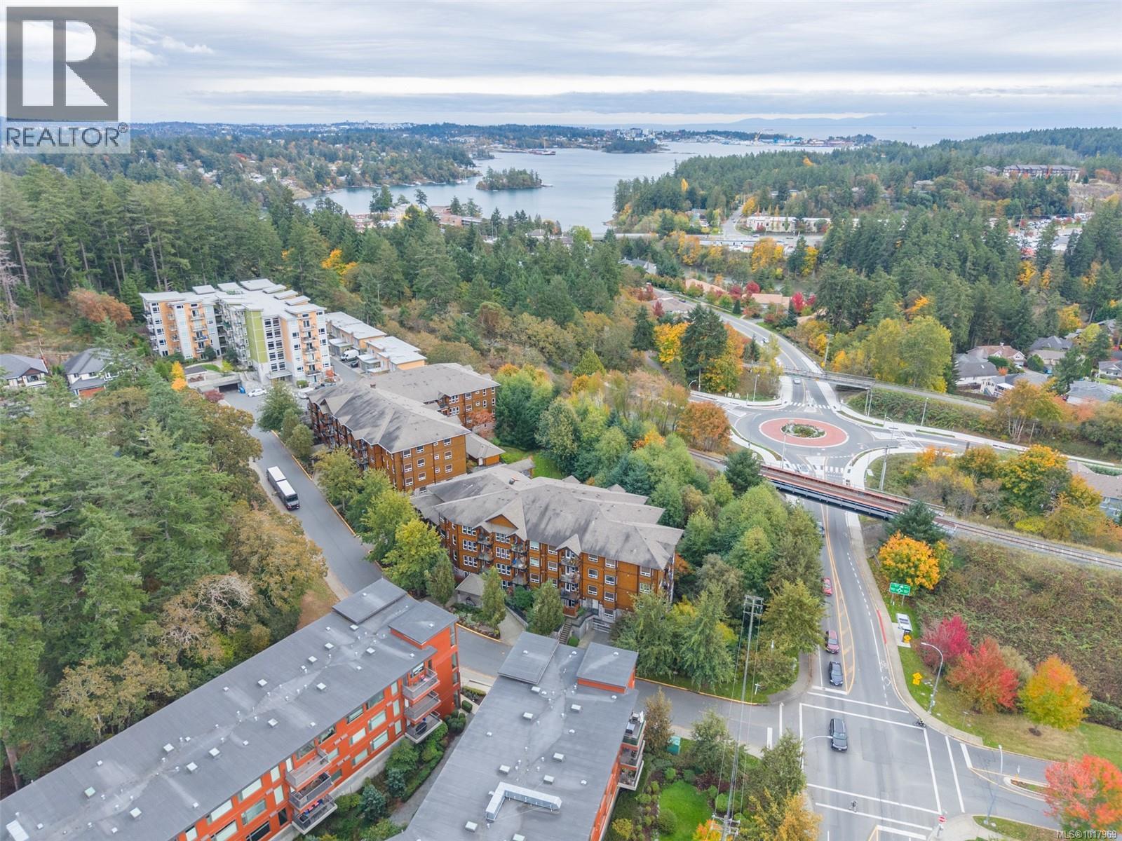 303 101 Nursery Hill Dr, View Royal, British Columbia  V9B 0H5 - Photo 2 - 1017969