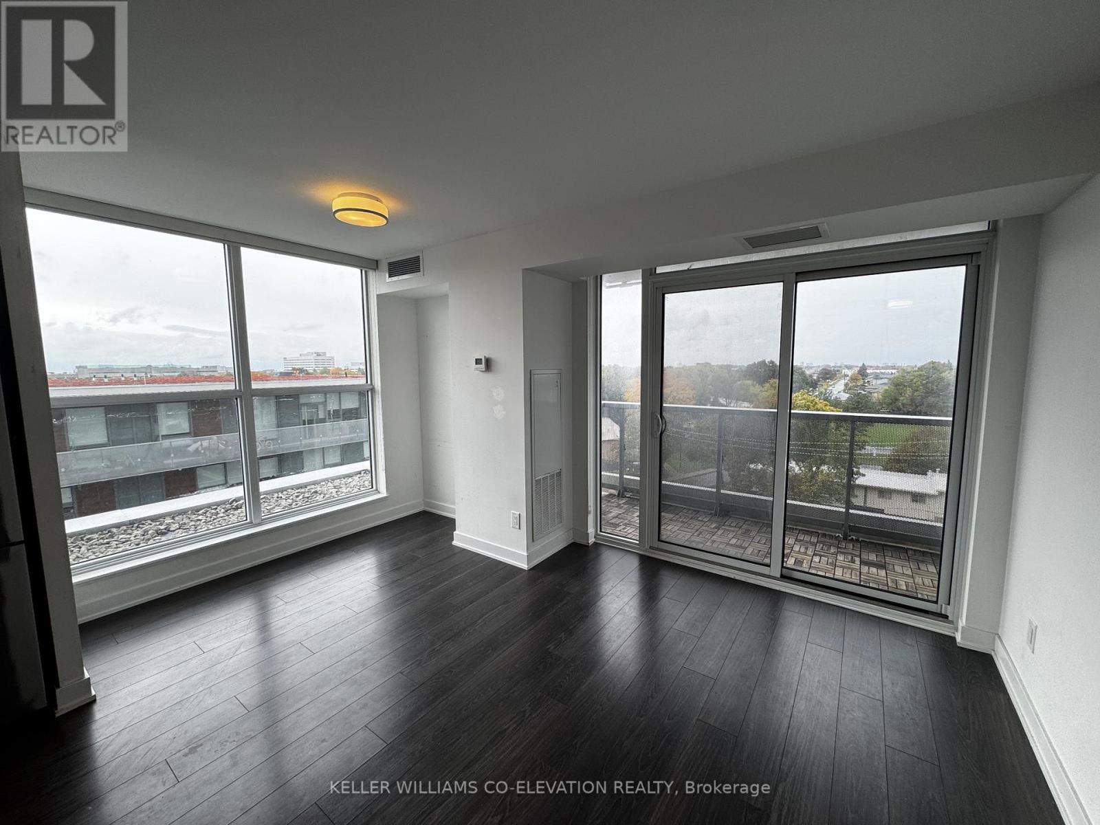 818 - 160 Flemington Road, Toronto, Ontario  M6A 2E3 - Photo 6 - W12500876