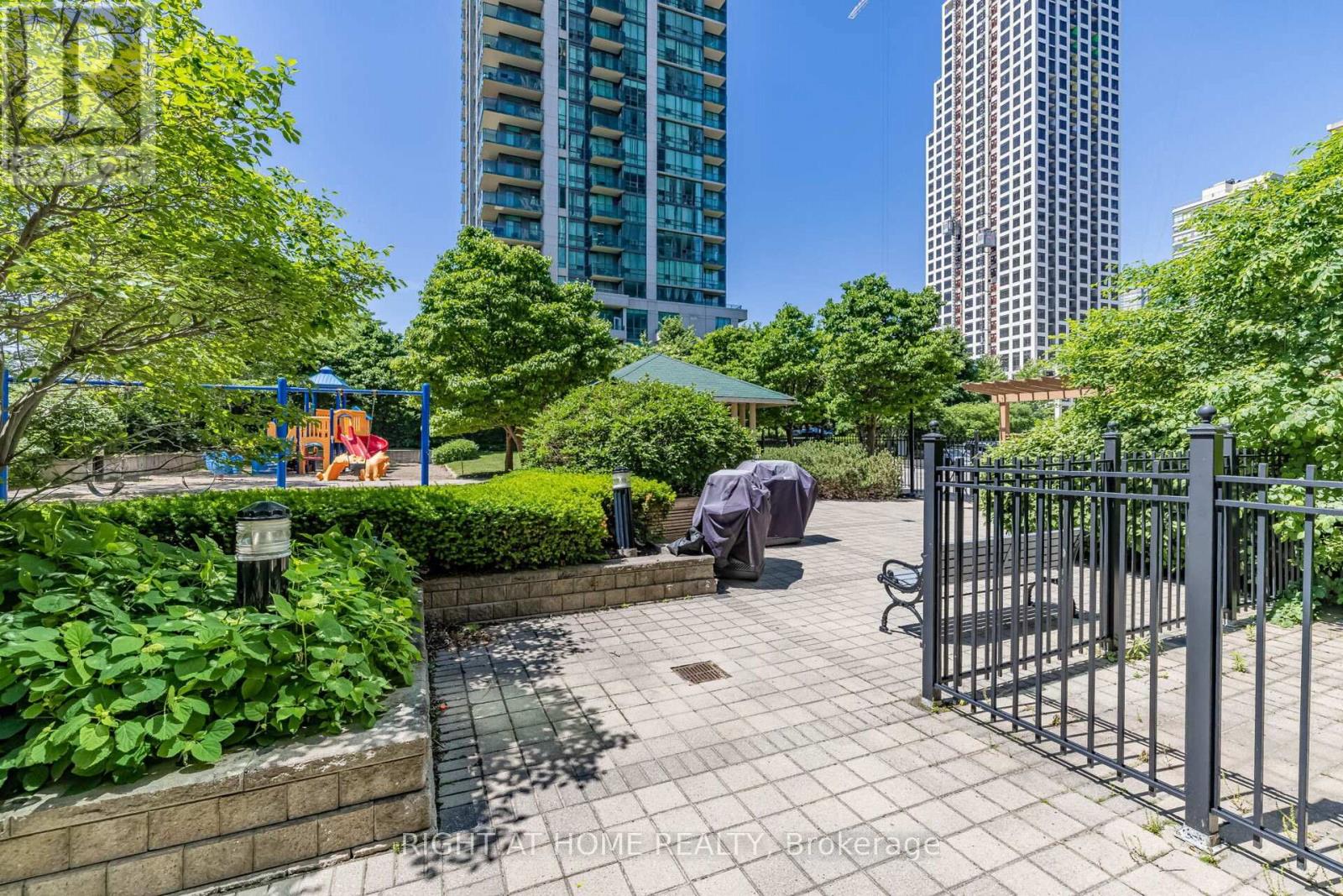 503 - 3504 Hurontario Street, Mississauga, Ontario  L5B 0B9 - Photo 36 - W12500886