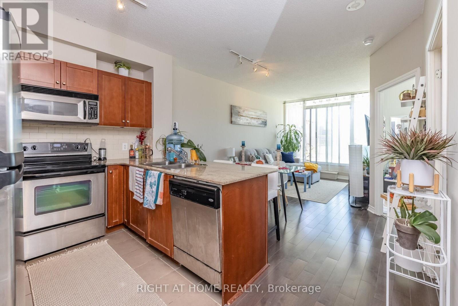 503 - 3504 Hurontario Street, Mississauga, Ontario  L5B 0B9 - Photo 7 - W12500886