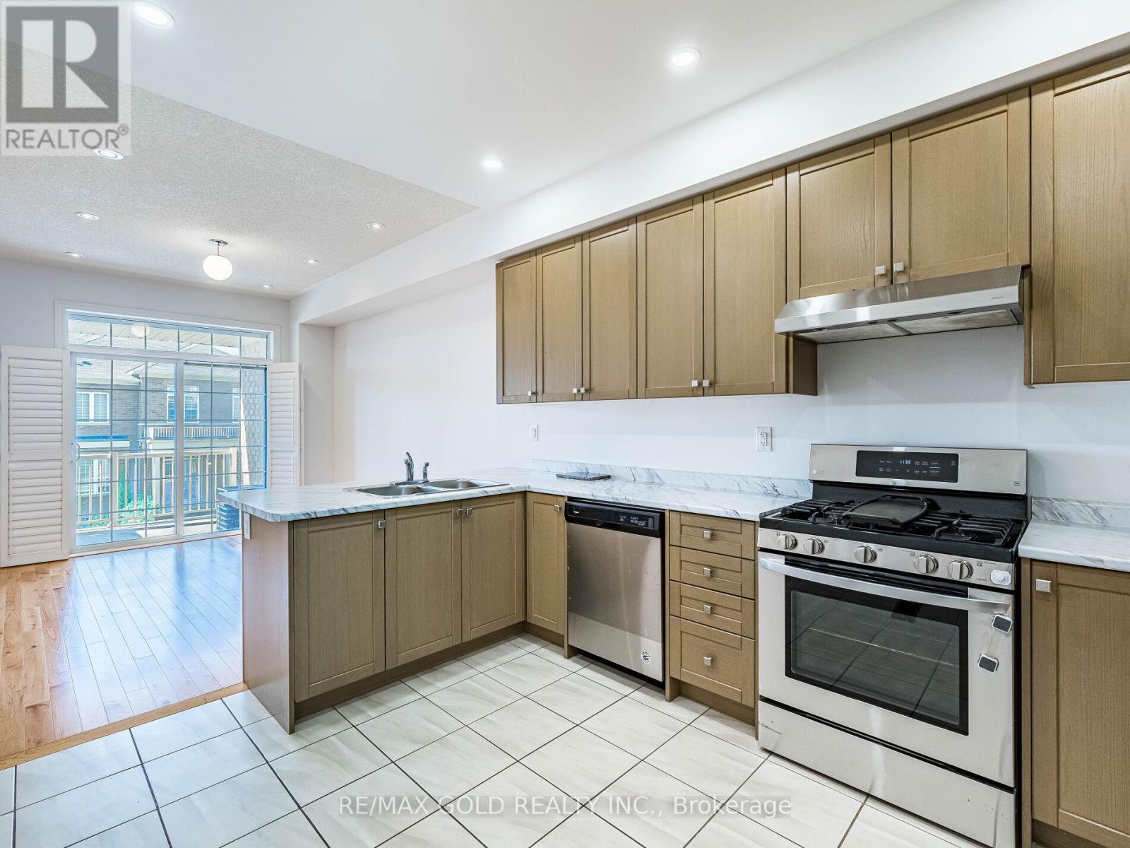 35 Labrish Road, Brampton, Ontario  L7A 5C2 - Photo 13 - W12500890