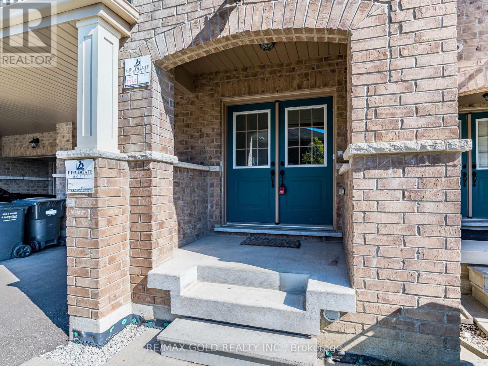 35 Labrish Road, Brampton, Ontario  L7A 5C2 - Photo 3 - W12500890