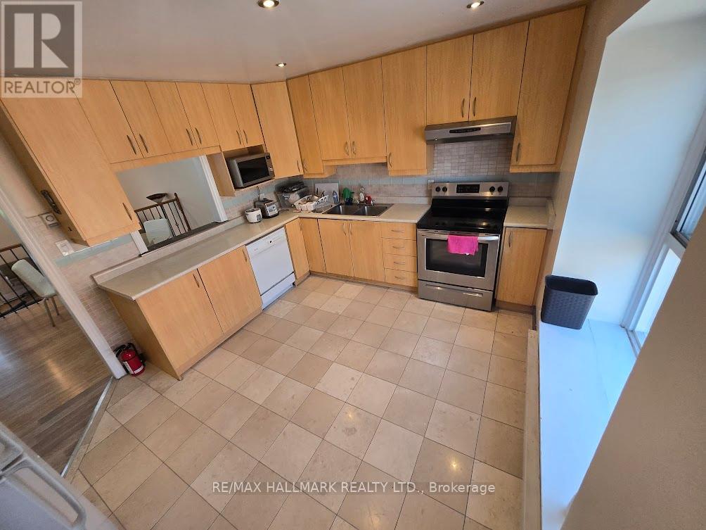 39 John Cabot Way, Toronto, Ontario  M3N 2T5 - Photo 7 - W12500920