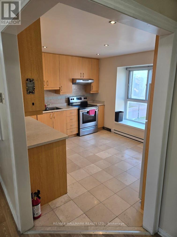 39 John Cabot Way, Toronto, Ontario  M3N 2T5 - Photo 9 - W12500920