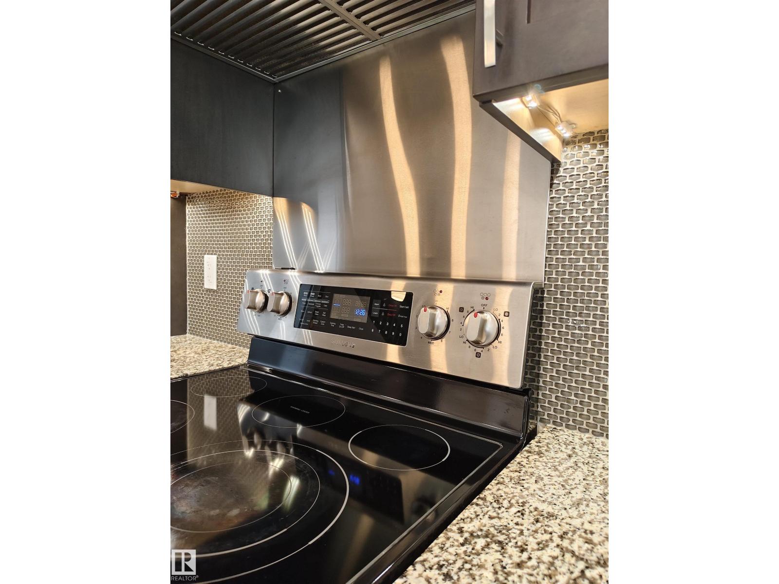 9527 75 Av Nw, Edmonton, Alberta  T6E 1H5 - Photo 18 - E4457693