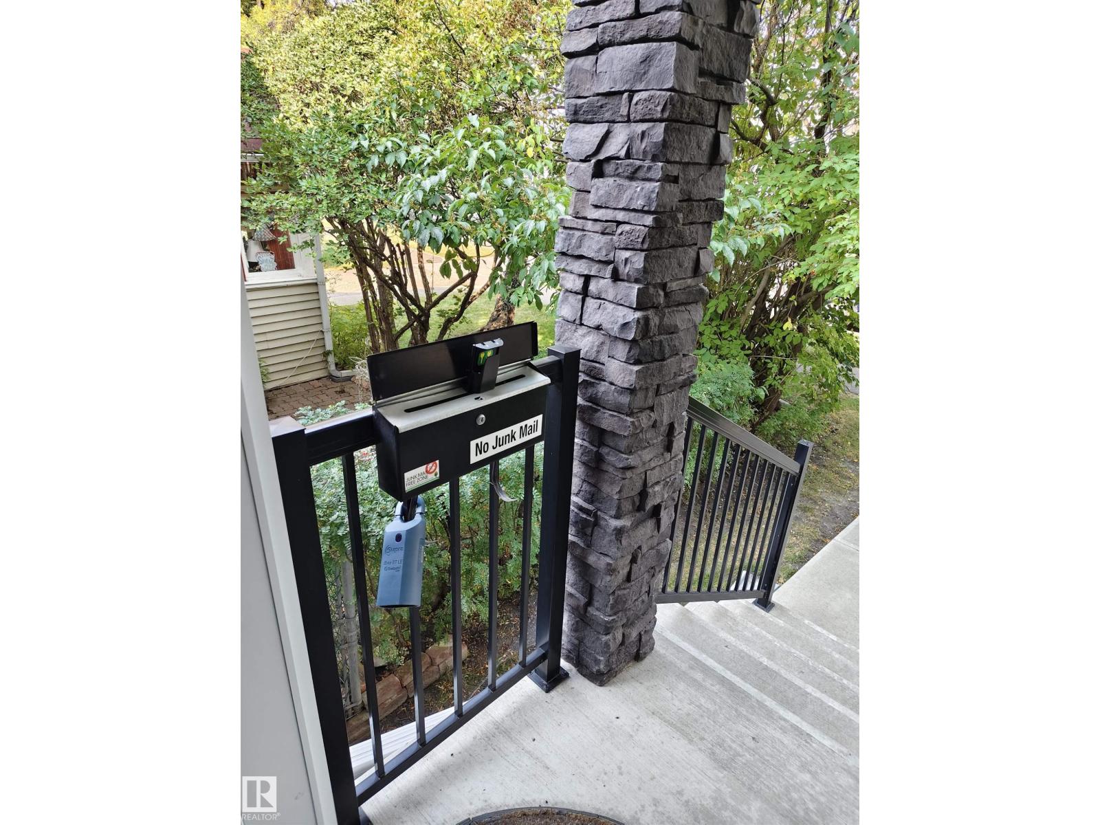 Property at 9527 75 AV NW image 3