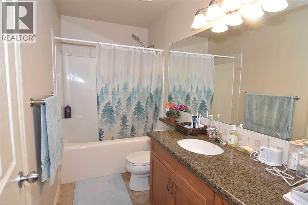 107 Panatella Close Nw, Calgary, Alberta  T3K 0N2 - Photo 33 - A2265413