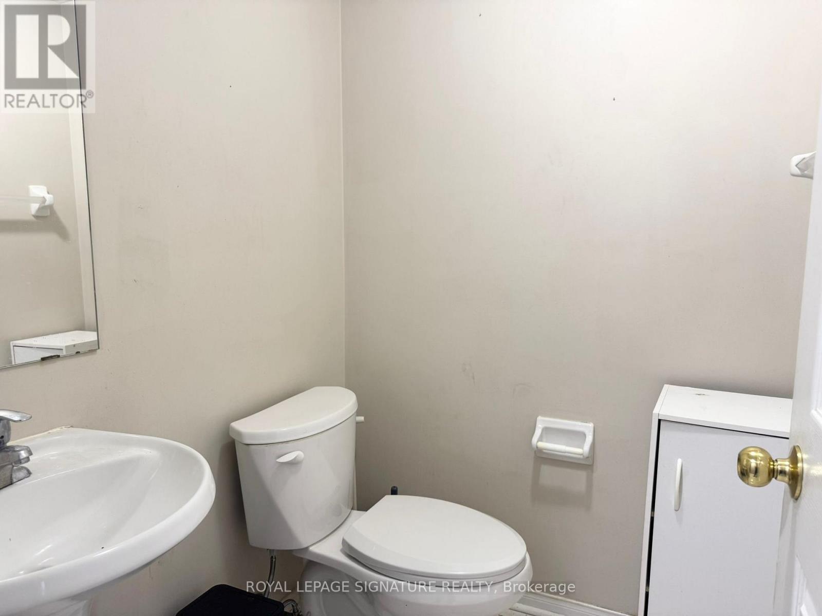 Upper - 13 Southwell Place, Brampton, Ontario  L6Z 4S8 - Photo 16 - W12500660